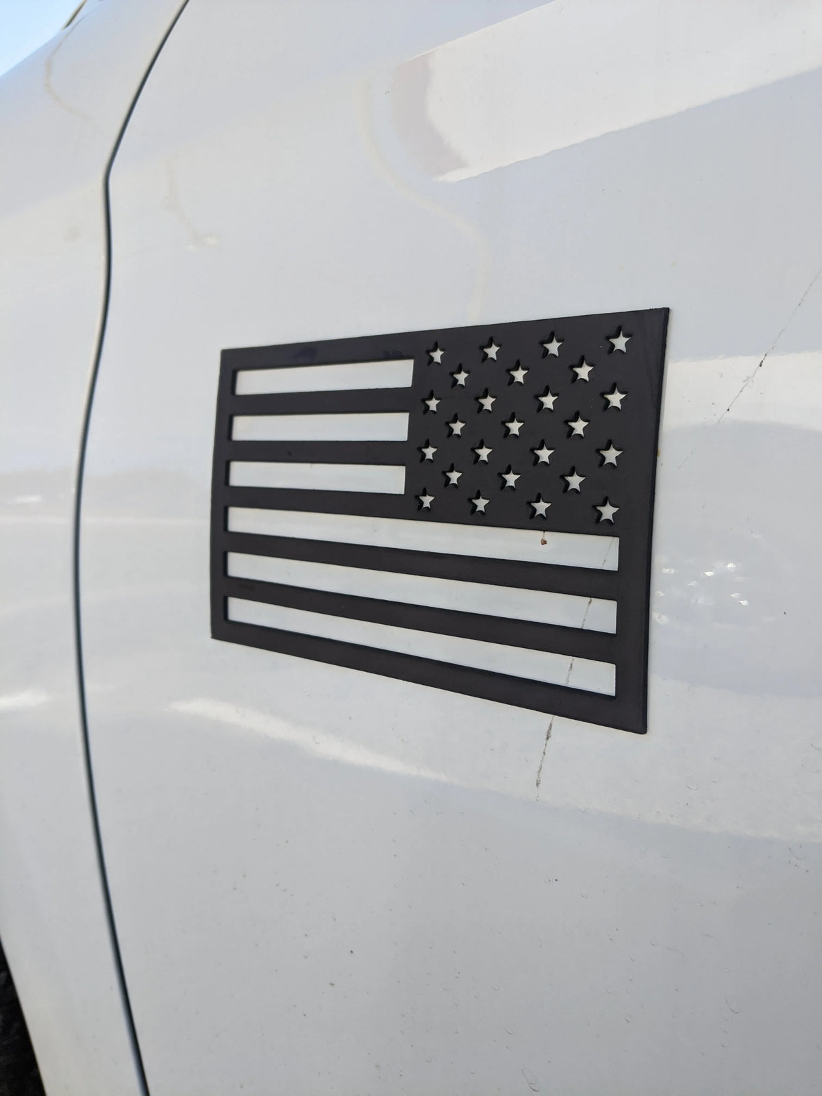 CUT OUT CAR/TRUCK AMERICAN FLAG REVERSED MAGNET - THICK, QUALITY STOCK -1/16" x 3.75"x6"