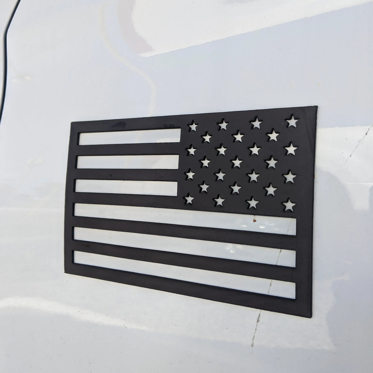 CUT OUT CAR/TRUCK AMERICAN FLAG REVERSED MAGNET - THICK, QUALITY STOCK -1/16" x 3.75"x6"