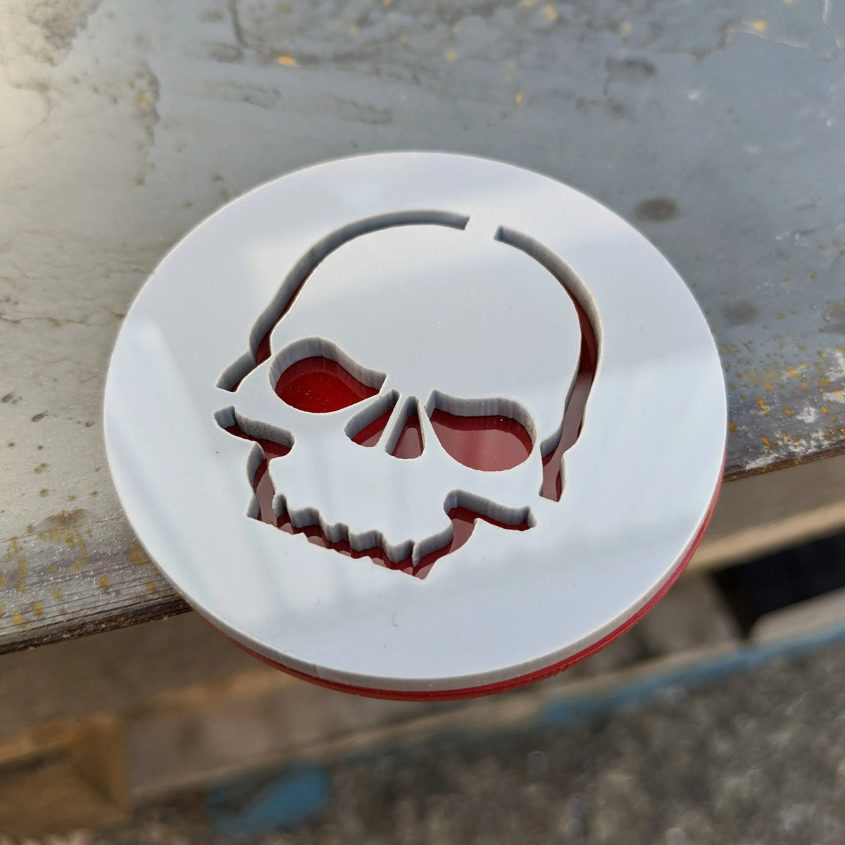 Skull Badge - Jeep® Trail Rated® Replacement Badge - Gray on Red