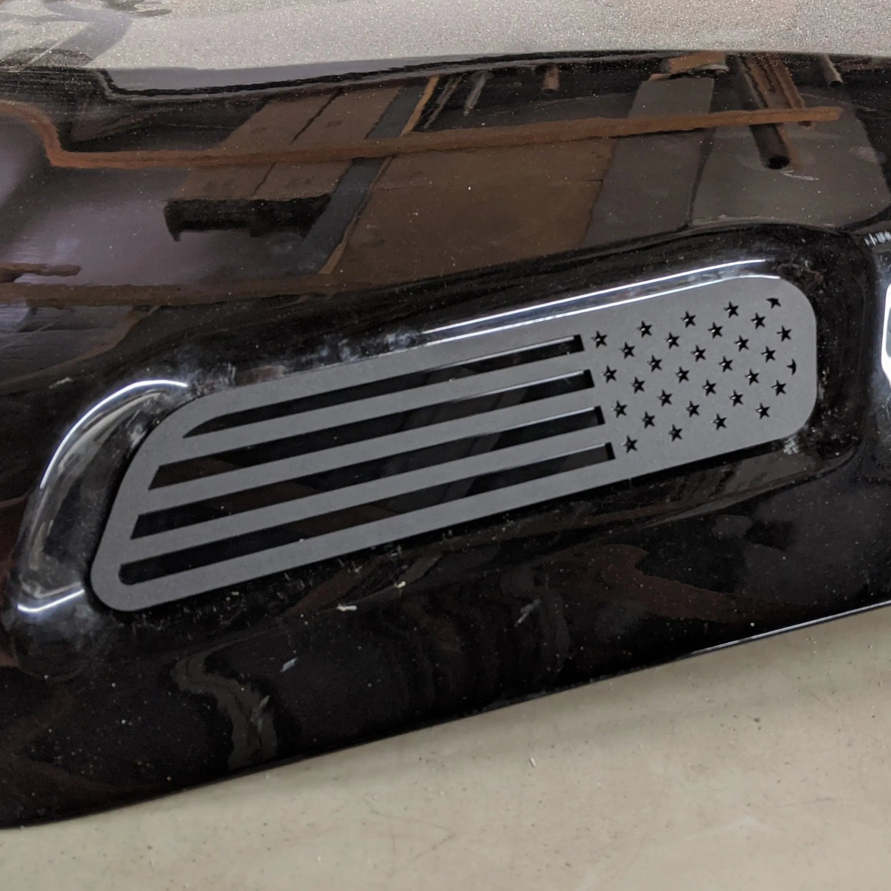 2019 ram 1500 black top badges