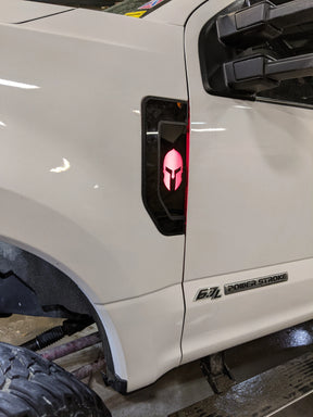 Ensemble d'insignes LED Spartan Fender - Compatible avec Ford® F250®, F350®, F450® 2017-2022 - Noir