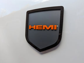 Badge de hayon HEMI® - Compatible avec les hayon RAM® 2009-2018 - 1500, 2500, 3500 - Produit sous licence officielle